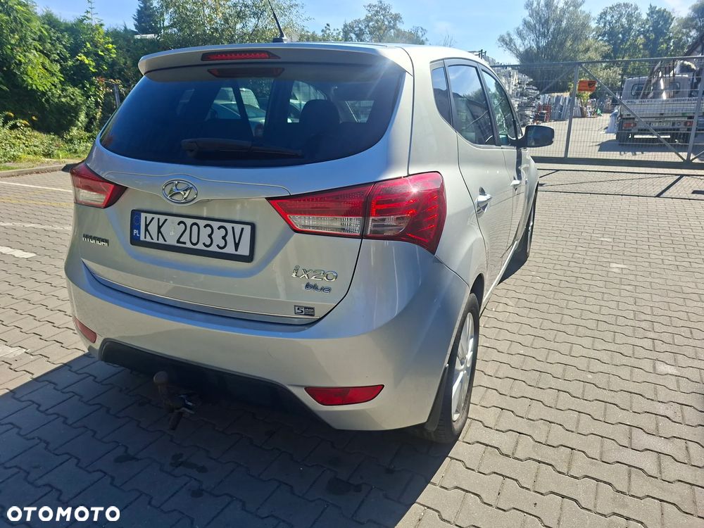 Hyundai ix20 1.4 Trend - 12