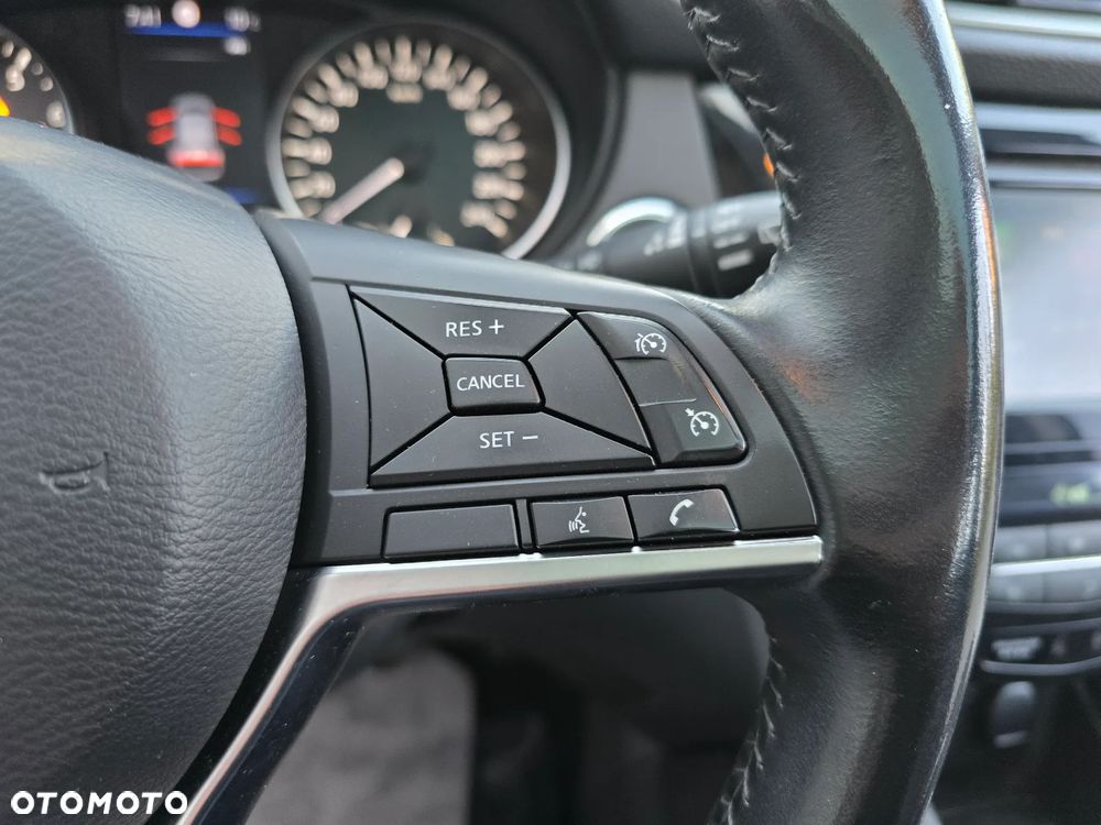 Nissan Qashqai 1.3 DIG-T N-CONNECTA - 21