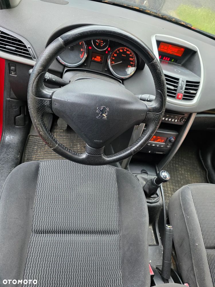 Peugeot 207 - 6
