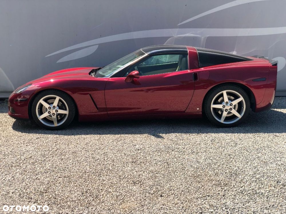 Chevrolet Corvette - 18
