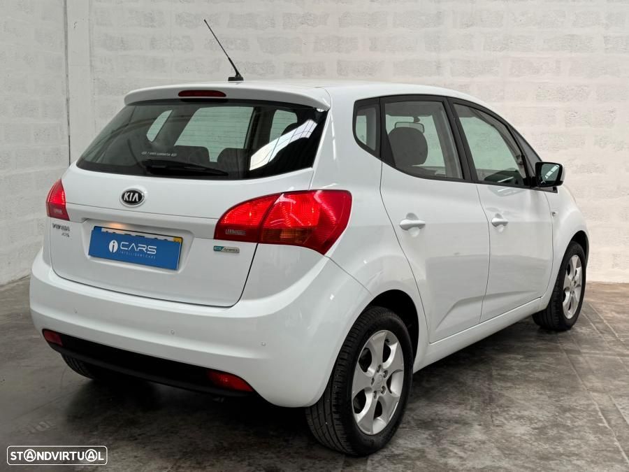 Kia Venga 1.4 CRDi ISG More - 11