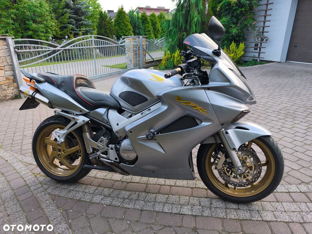 Honda VFR - 5