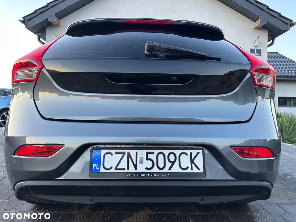 Volvo V40 D2 Momentum - 18