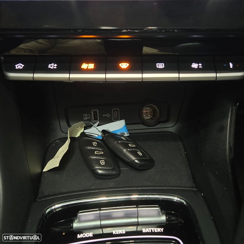 MG ZS EV 72.6 kWh Luxury - 26