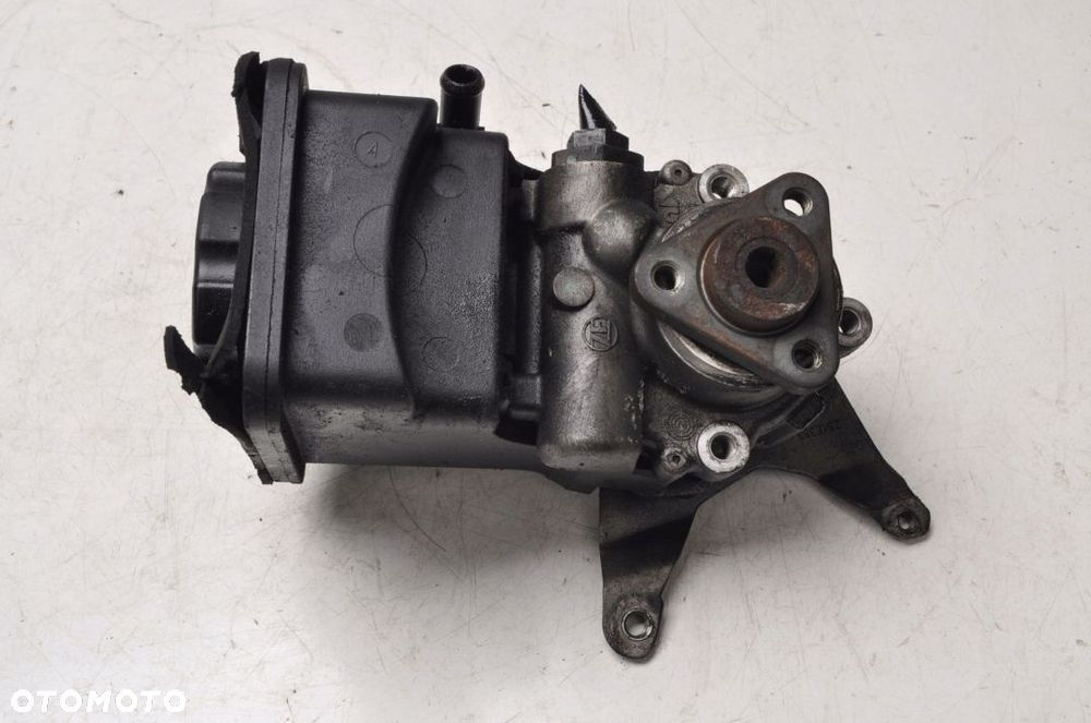 BMW E46 320d 2.0 D POMPA WSPOMAGANIA 6761876 - 2