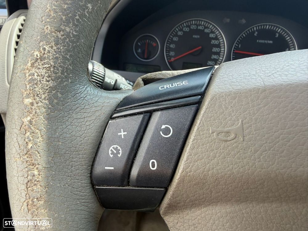 Volvo XC 90 2.4 D5 7L Nivel 2 Auto. - 32