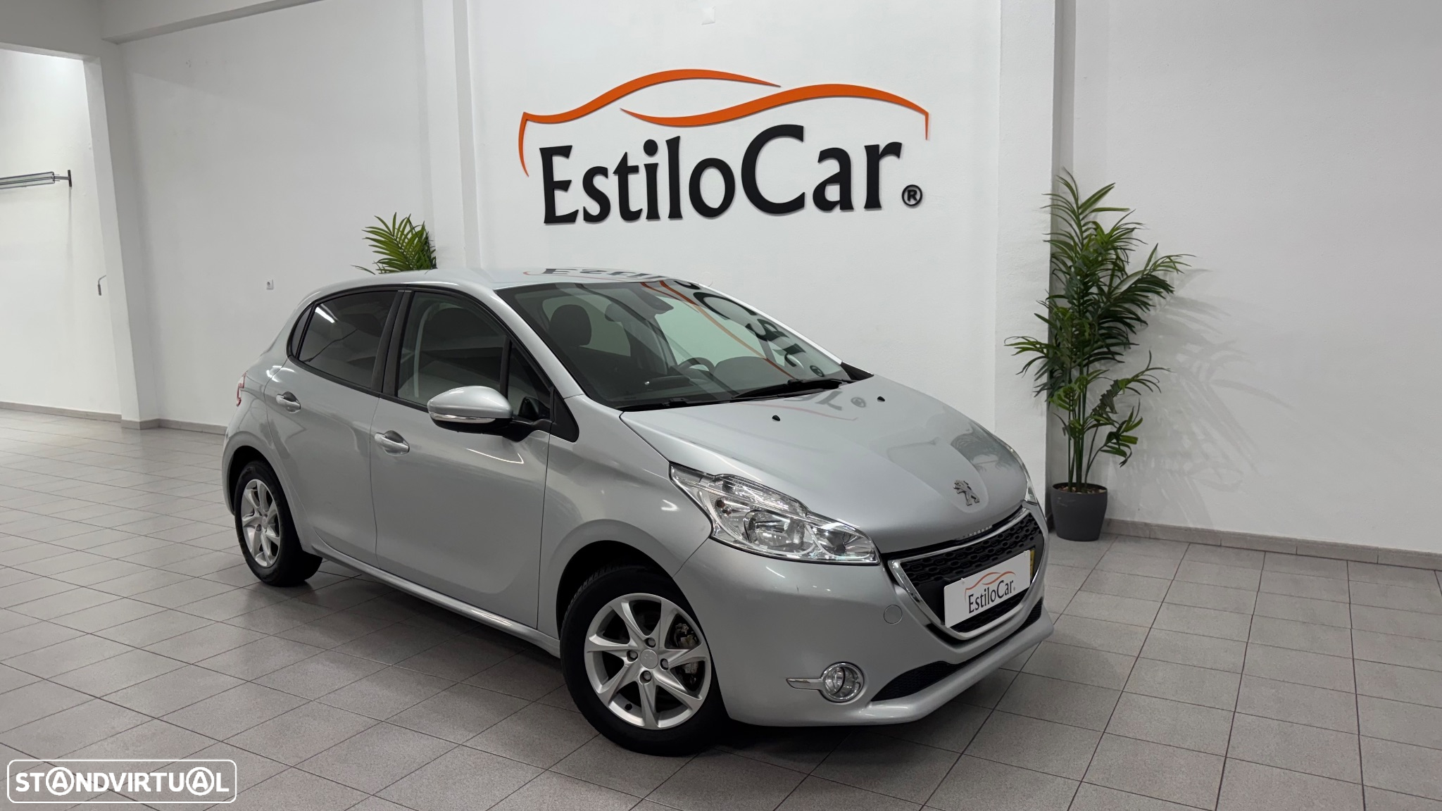 Peugeot 208 1.2 VTi Allure - 11