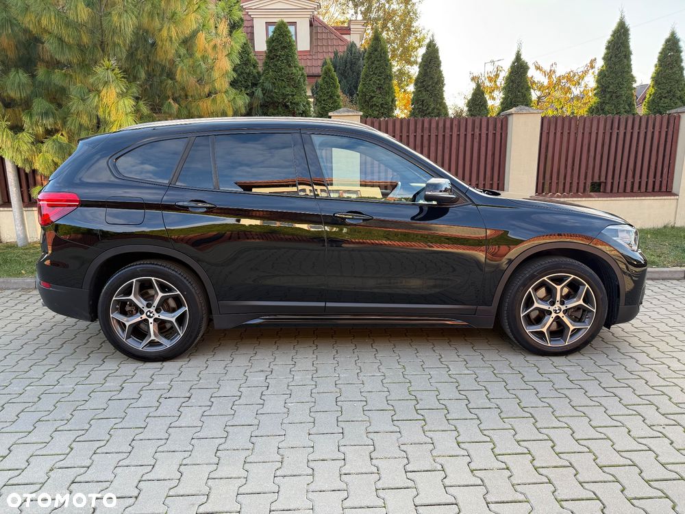 BMW X1 xDrive28i xLine - 4