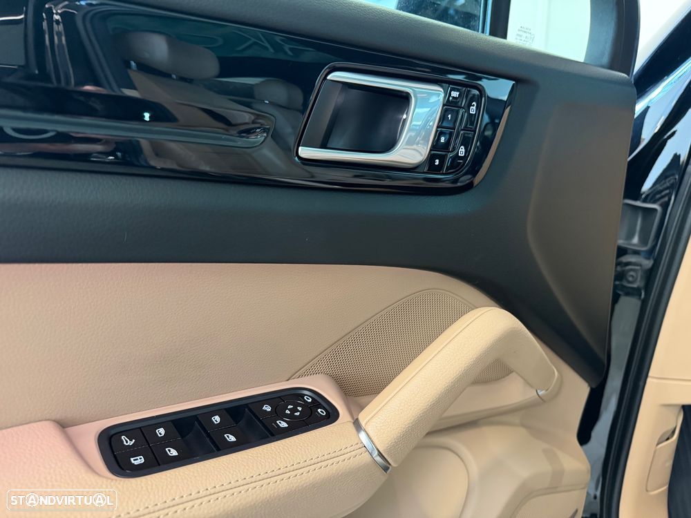 Porsche Cayenne Coupé E-Hybrid - 10