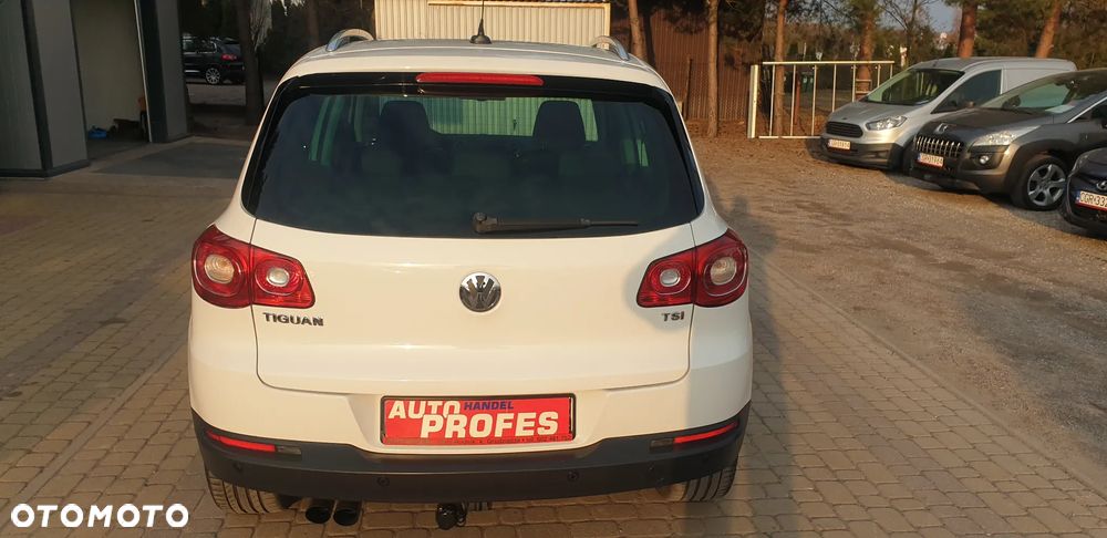 Volkswagen Tiguan - 5