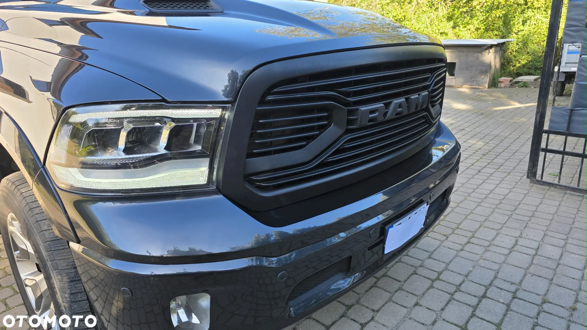Dodge RAM 1500 5.7 4x4 - 2