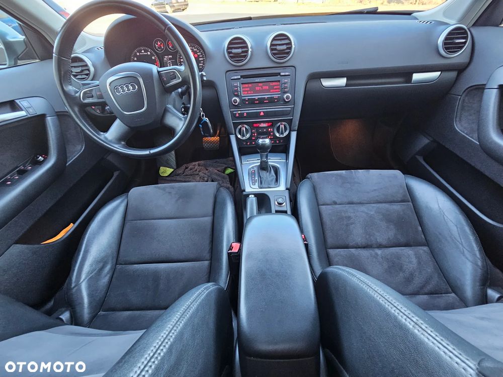 Audi A3 Sportback 1.2 TFSI S tronic S line Sportpaket - 12