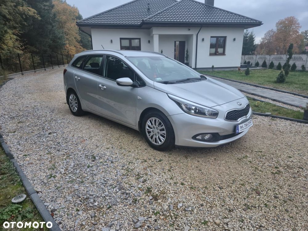 Kia Ceed - 8
