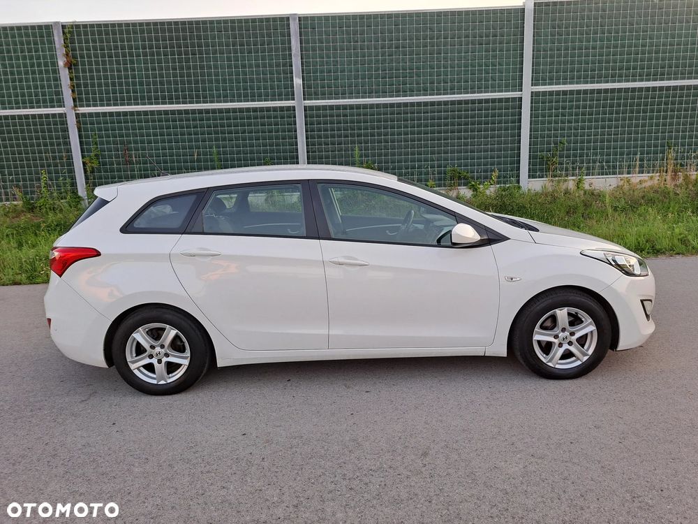 Hyundai i30 1.6 CRDi Comfort - 4