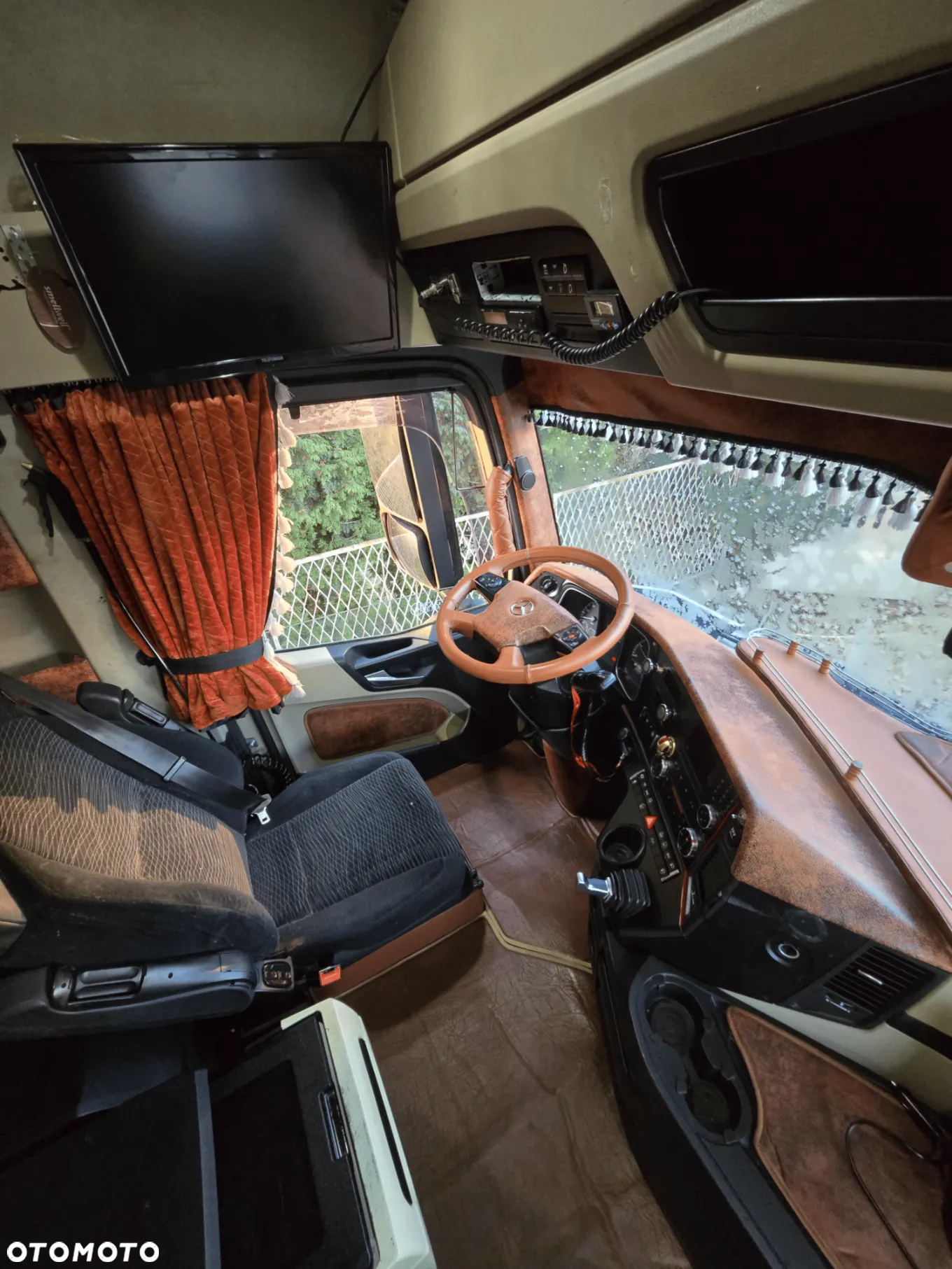 Mercedes-Benz Actros - 7