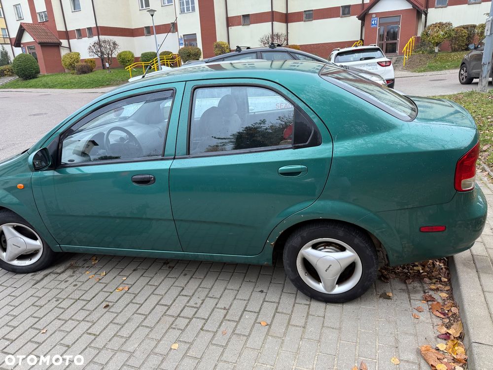 Chevrolet Aveo - 9