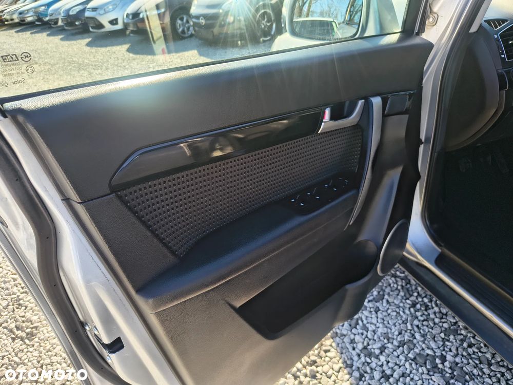 Chevrolet Captiva 2.4 2WD 7 Sitzer LS Family Edition - 16