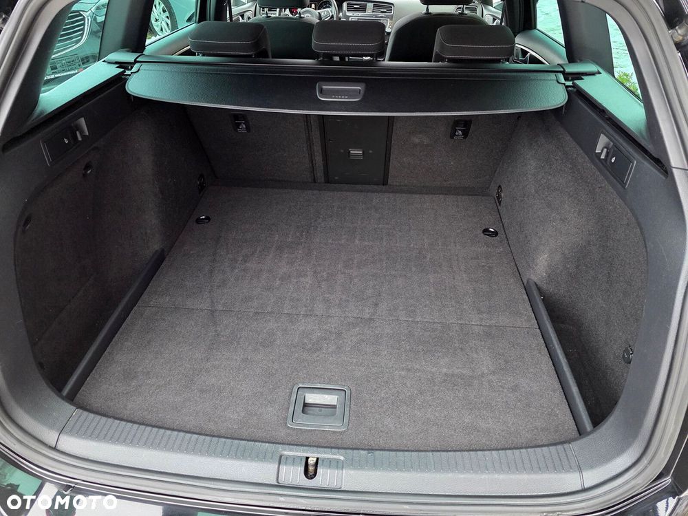 Volkswagen Golf - 17