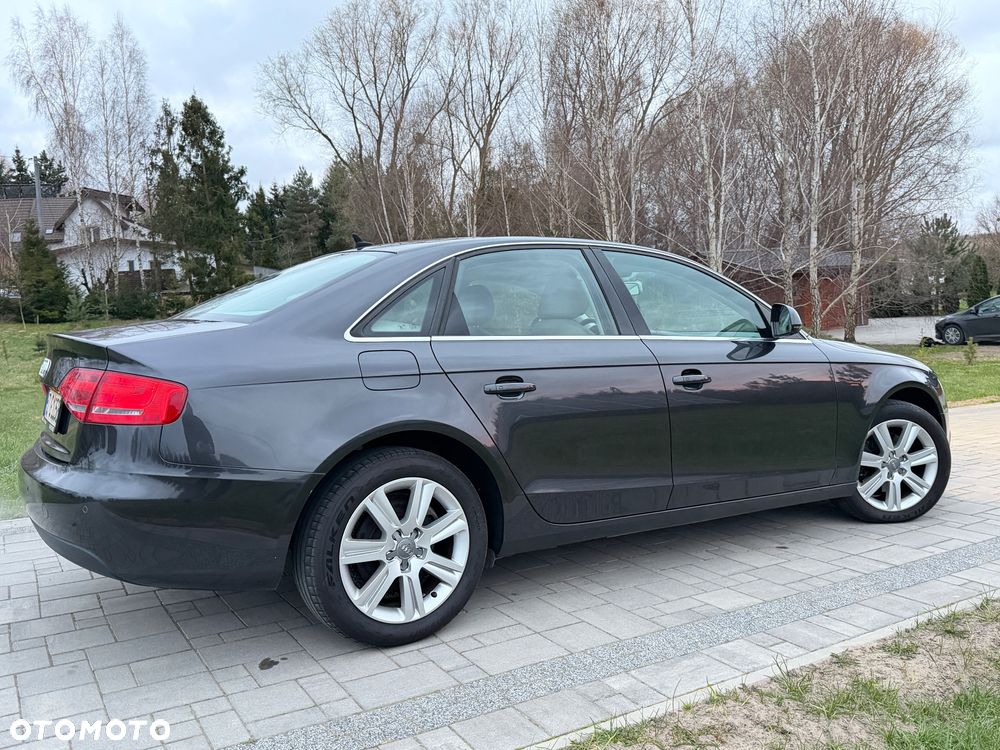 Audi A4 Limousine - 2