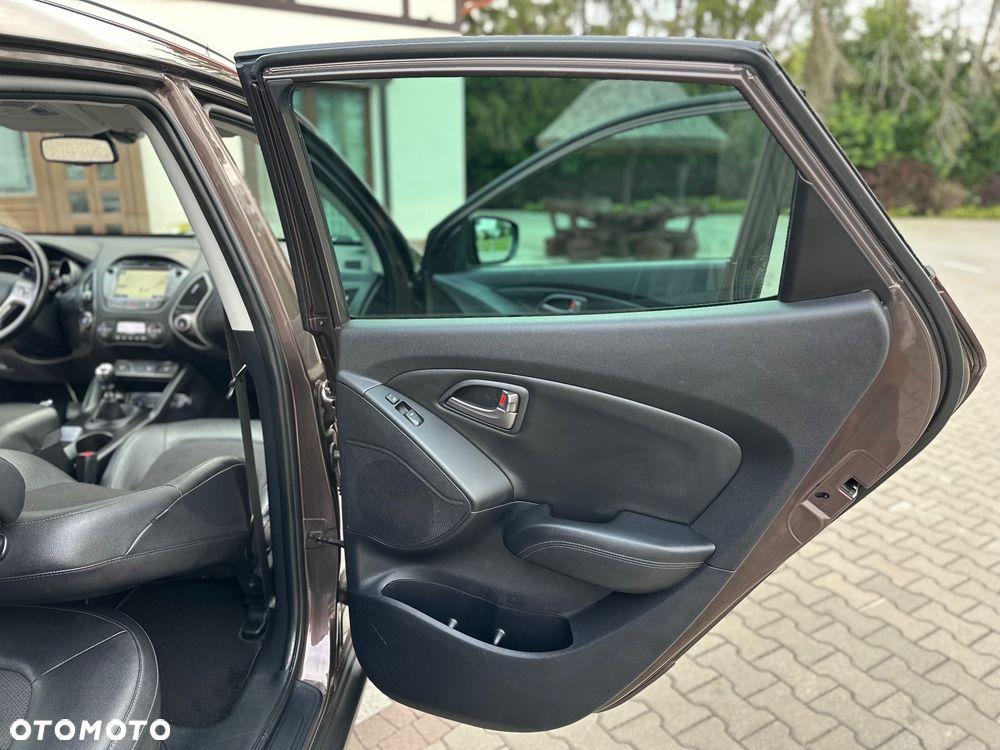 Hyundai ix35 1.6 2WD Fifa World Cup Edition - 38