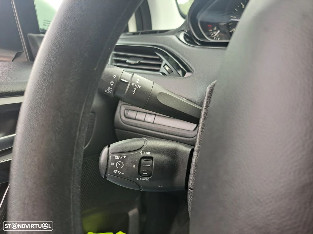 Peugeot 208 BlueHDi 100 Active - 16