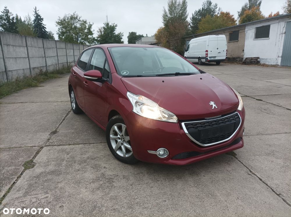 Peugeot 208 - 2