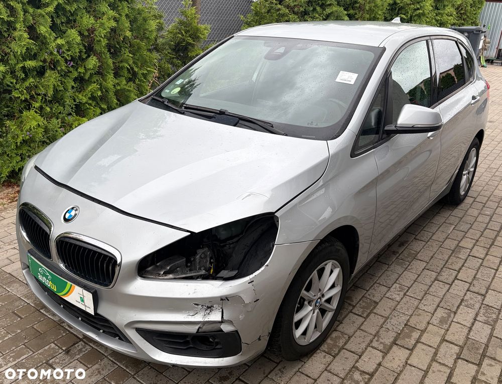 BMW Seria 2 218d - 5