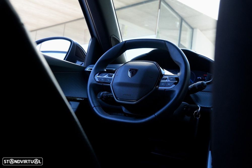 Peugeot 2008 1.2 PureTech Allure Pack EAT8 - 9
