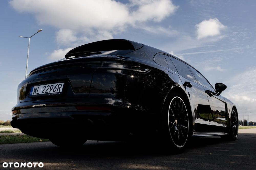 Porsche Panamera GTS Sport Turismo - 10