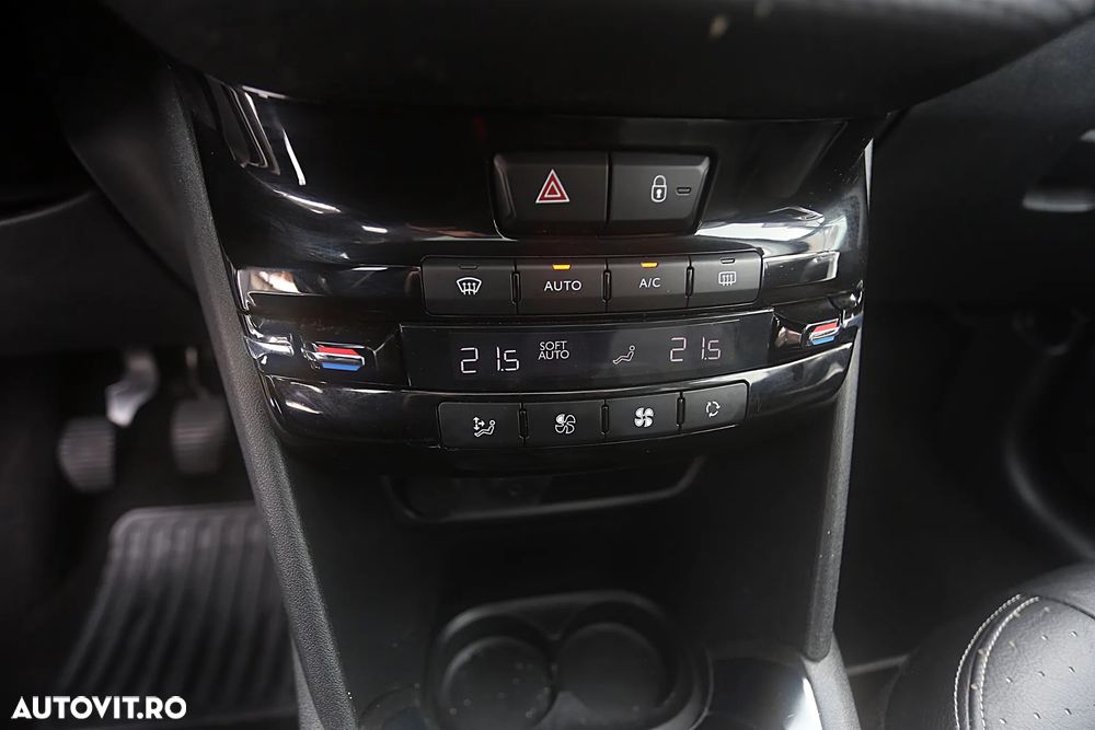 Peugeot 208 PureTech 82 Start & Stop Allure - 15