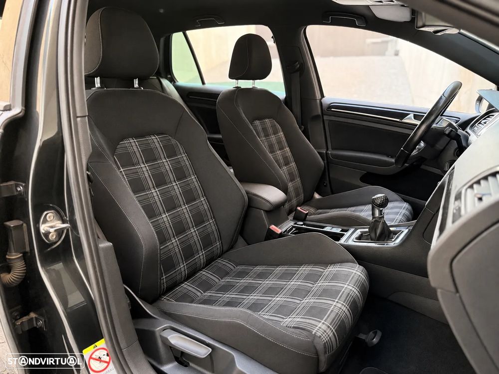 VW Golf 2.0 TDI GTD - 24