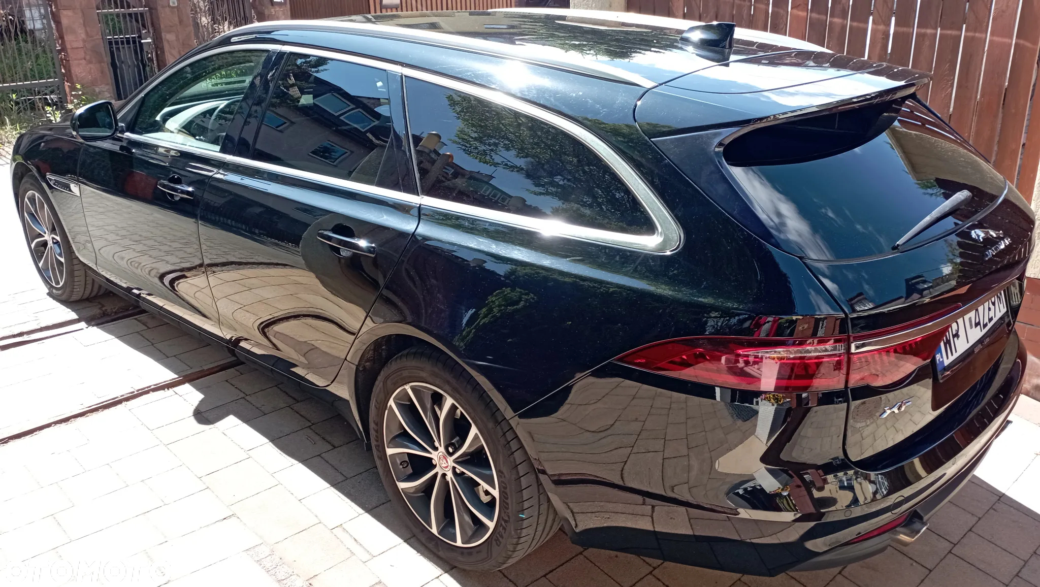 Jaguar XF 2.0 i4D AWD Prestige - 10