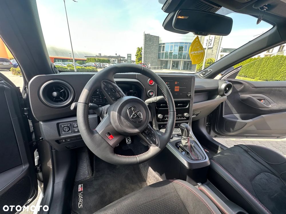 Toyota GR Yaris - 11
