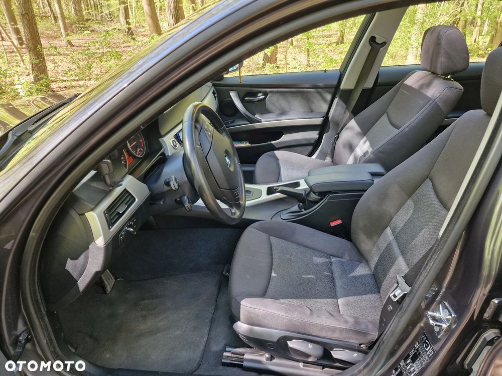 BMW Seria 3 320d DPF - 10