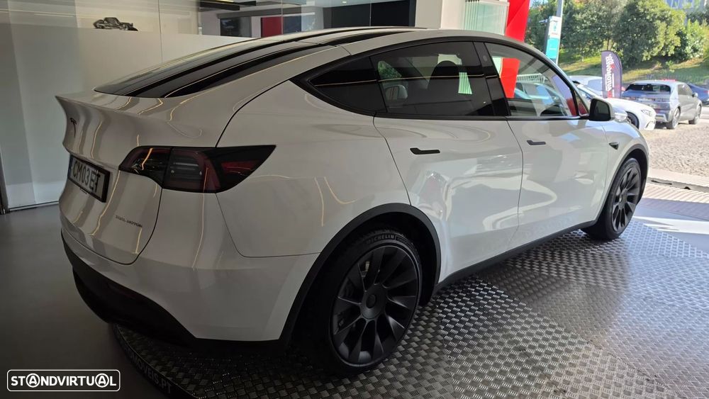 Tesla Model Y Long Range Dual Motor AWD - 23