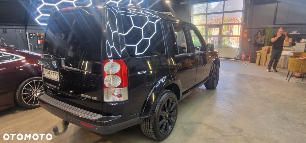 Land Rover Discovery 3.0D V6 SE - 6