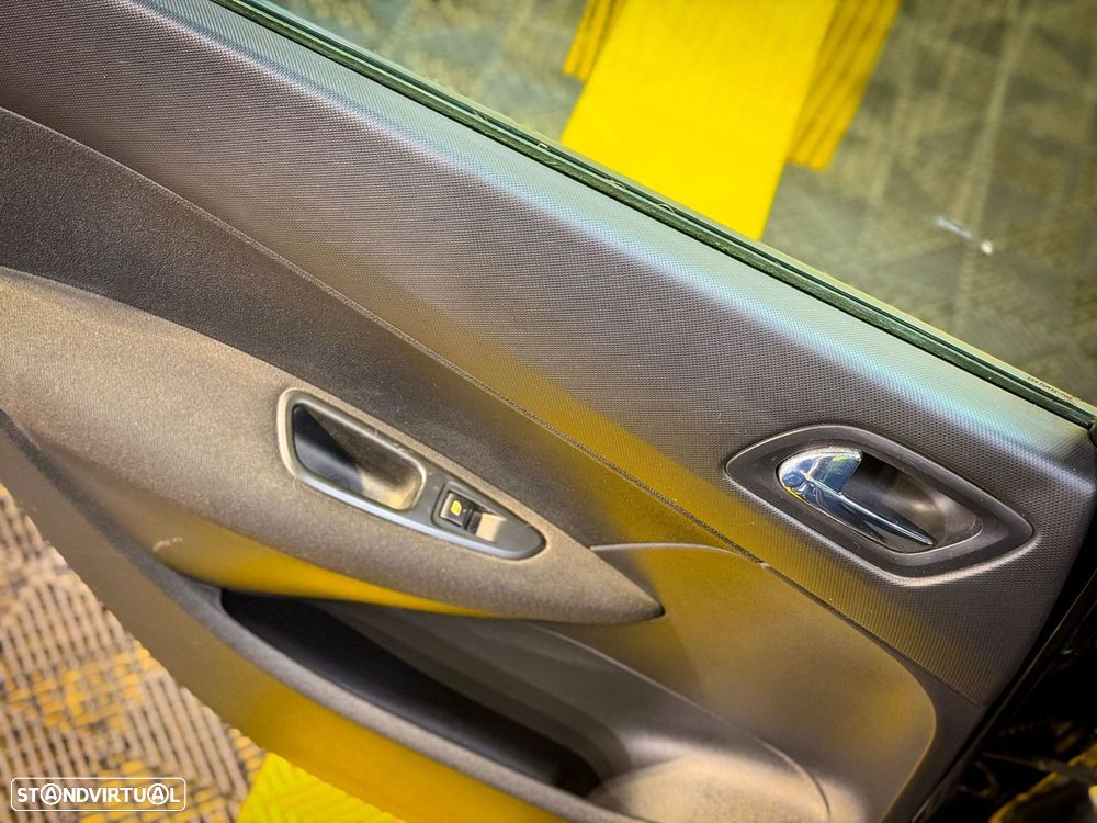 Peugeot 308 SW 1.6 HDi Executive CVM6 - 21