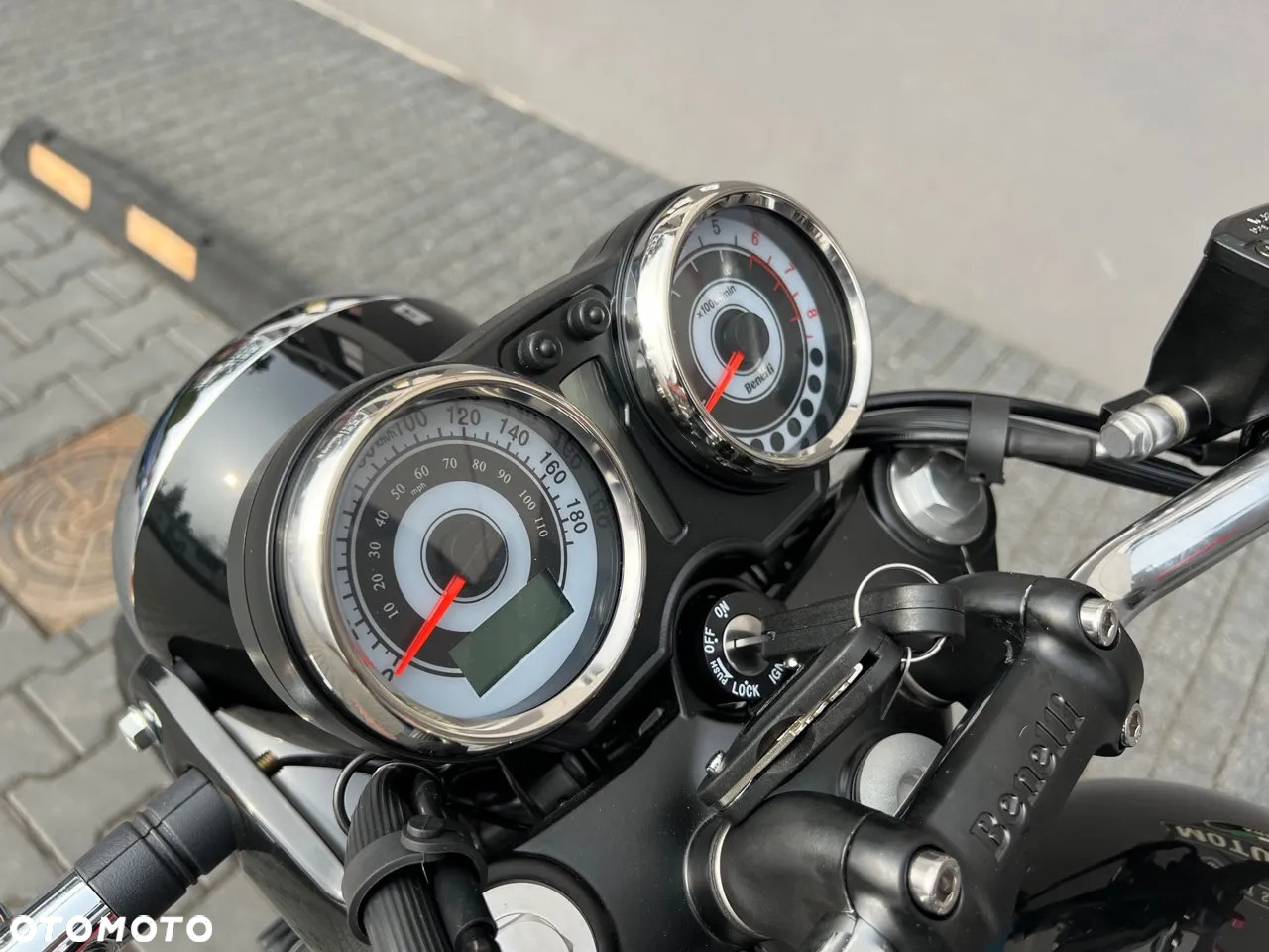 Benelli IMPERIALE 400 - 7
