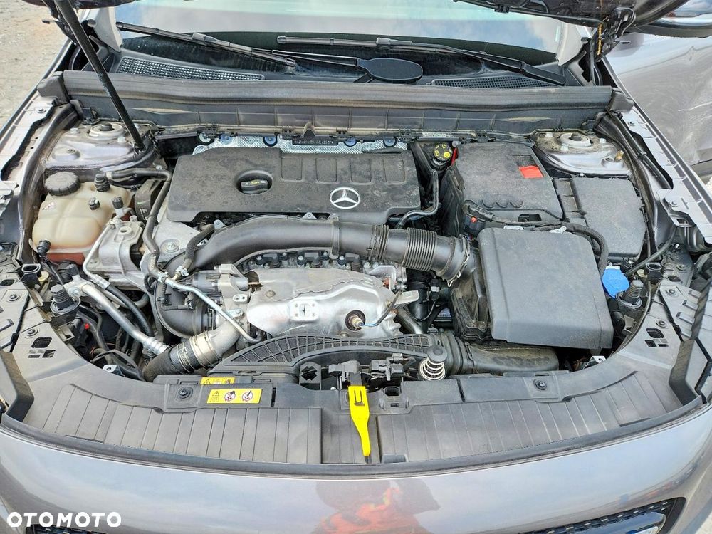 Mercedes-Benz GLB - 12