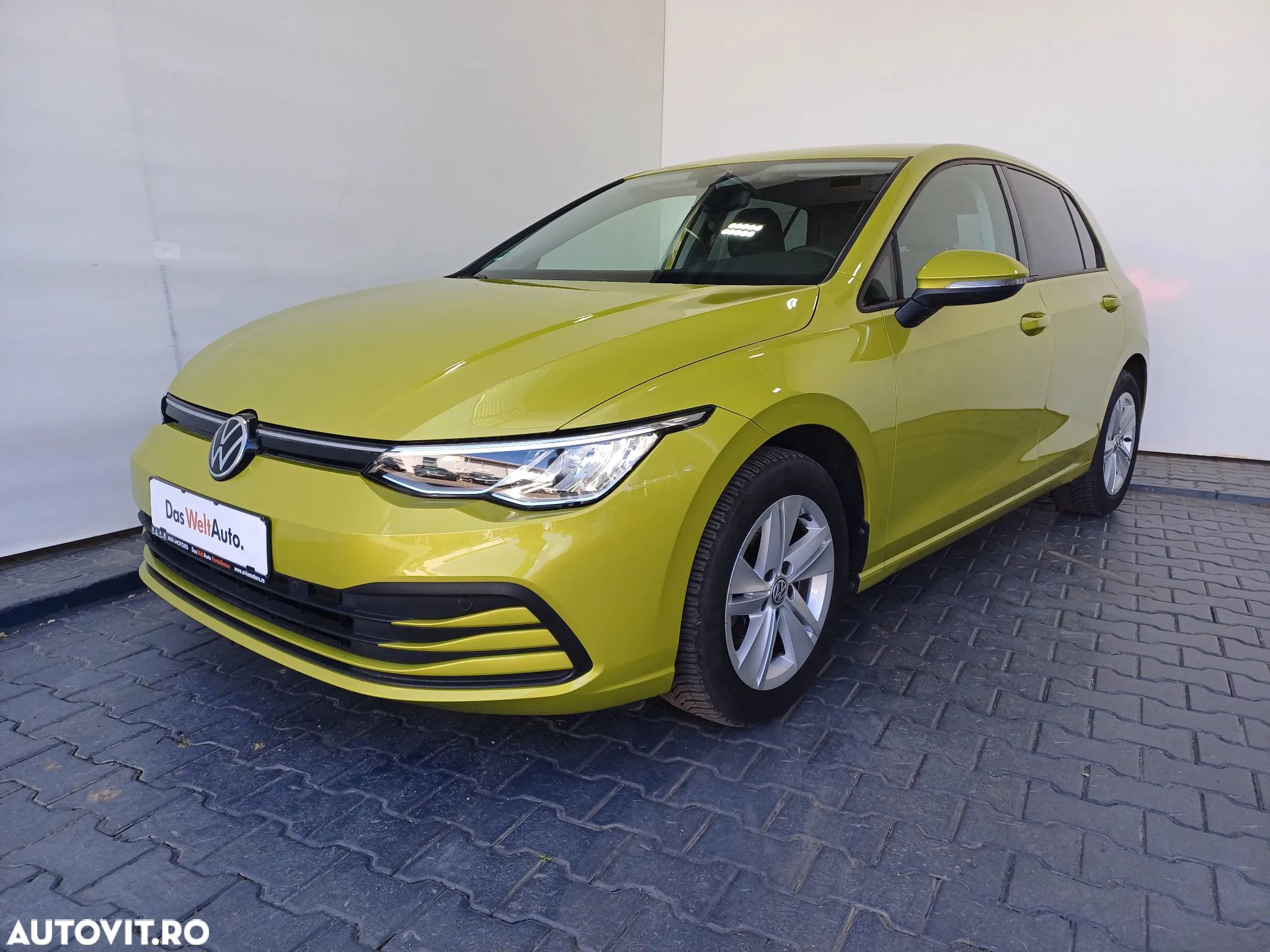Volkswagen Golf 1.5 TSI Life - 1