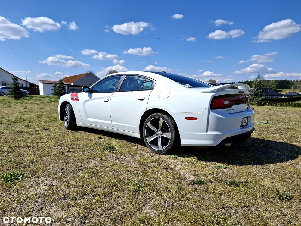 Dodge Charger - 3