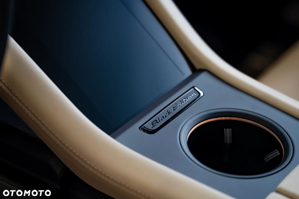 Porsche Taycan 105kWh 4S Black Edition - 16