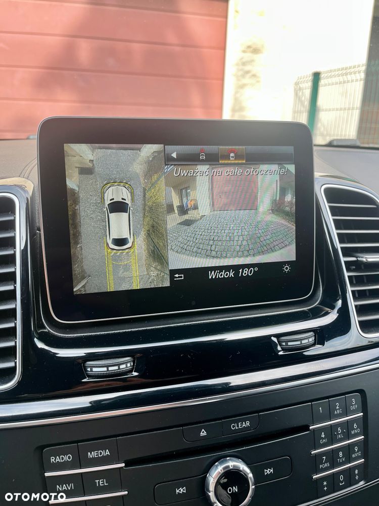 Mercedes-Benz GLE 350 d 4-Matic - 24
