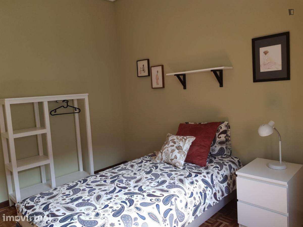 Quarto - localizado em Cedofeita Porto - Grande imagem: 4/18
