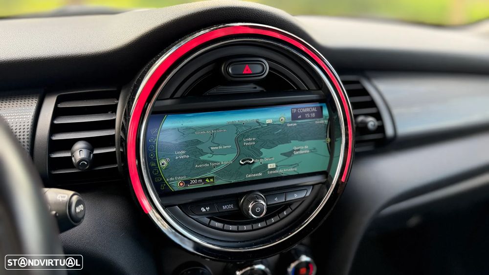 MINI 5 Portas Cooper D Auto - 35