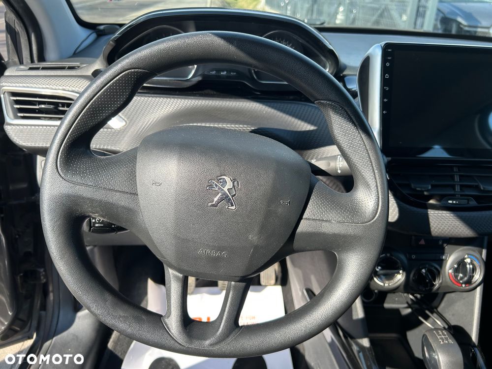 Peugeot 2008 - 8