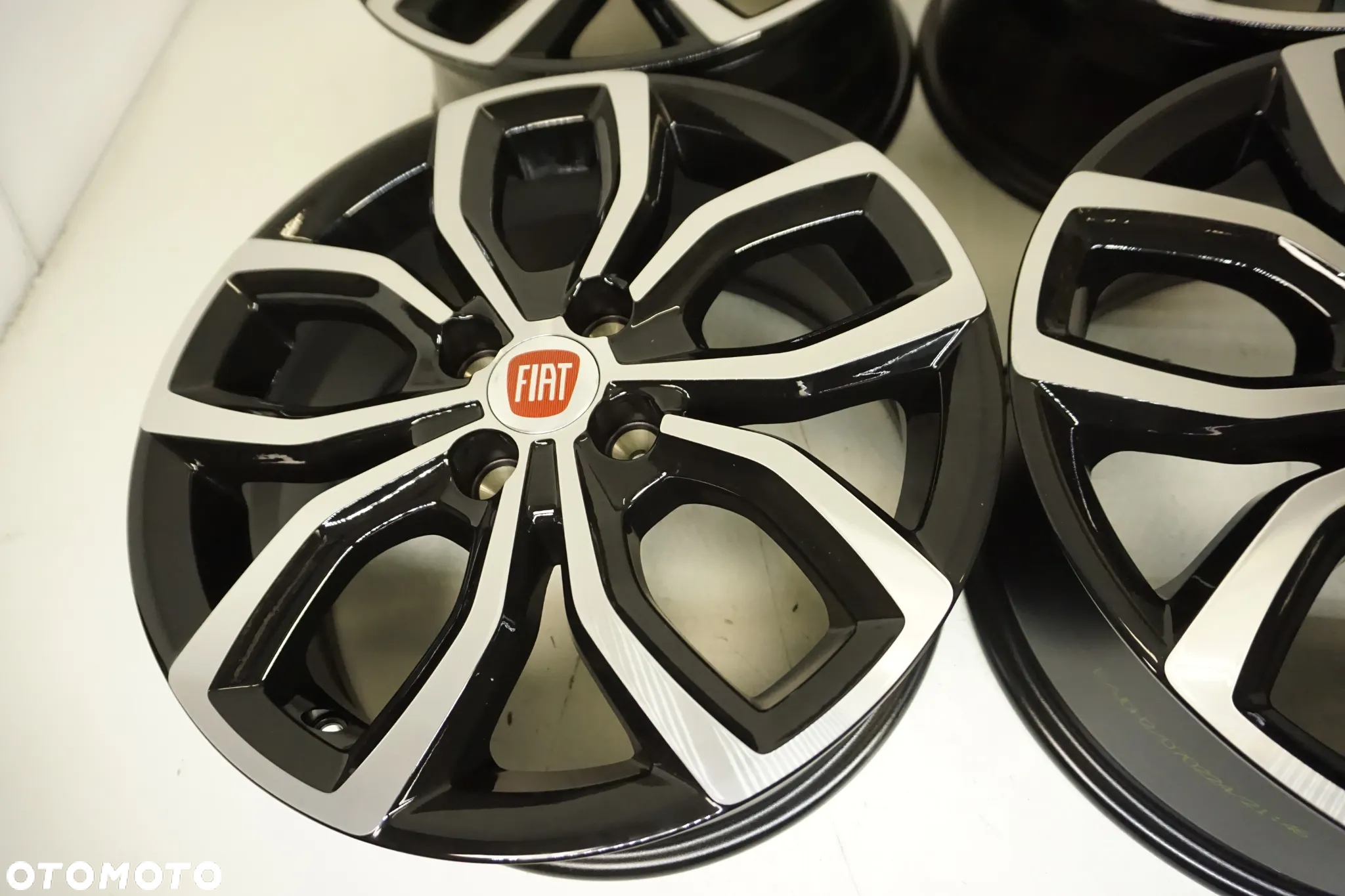 FELGI  ALUMINIOWE 16 FIAT GRANDE PUNTO PUNTO EVO 4X100 - 5