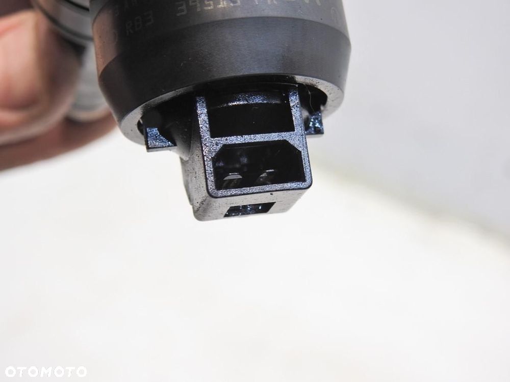 WTRYSK POMPOWTRYSKIVW GOLF V 1.9 TDI - 11