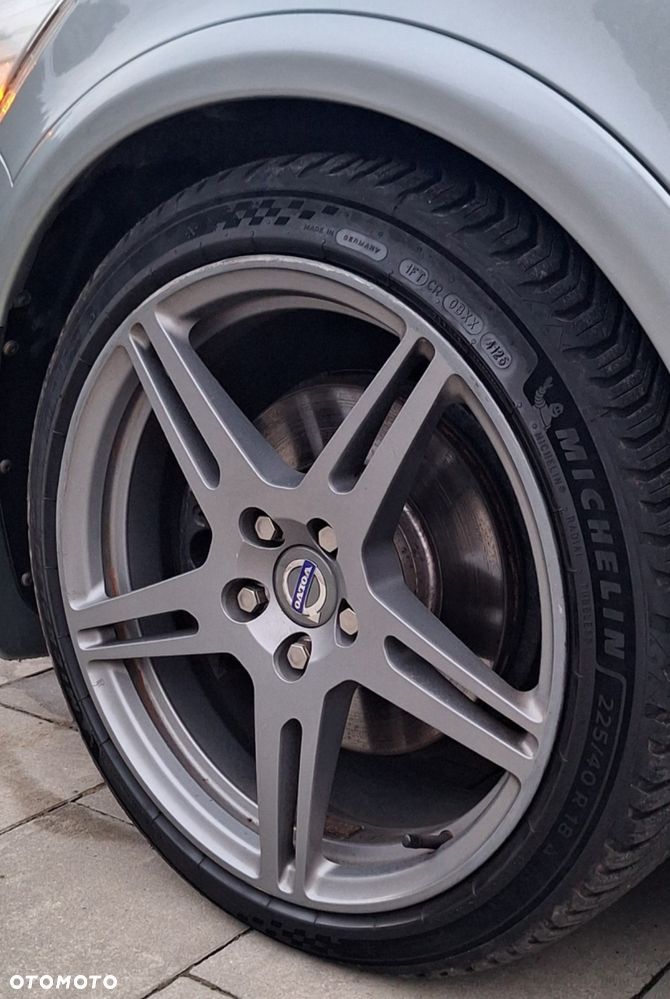 Volvo C30 D3 R-Design - 4