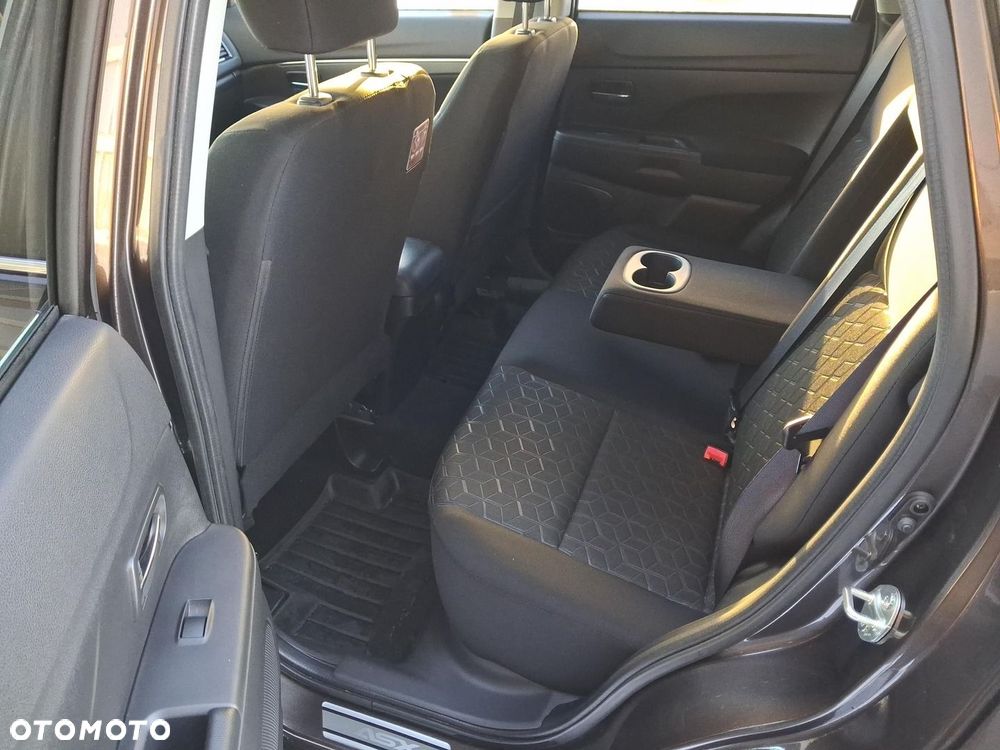 Mitsubishi ASX 2.0 Intense - 16